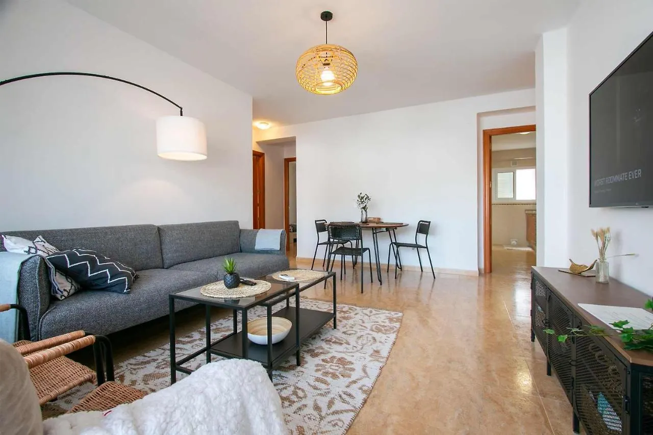 Acogedor Y Centrico Apartamento De 3 Dormitorios En Nerja Spain